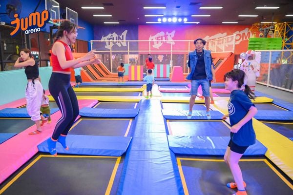 Khu vui chơi Jump Arena là địa điểm lý tưởng mang lại cho ba mẹ và bé những trải nghiệm thú vị