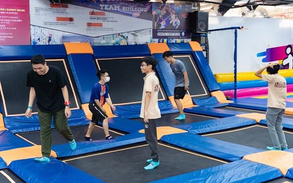 Lợi ích khi chơi bạt nhún lò xo Trampoline tại Jump Arena