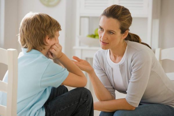 làm bạn với con