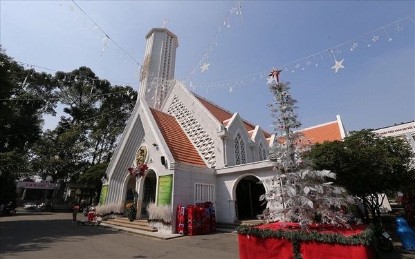 Địa điểm vui chơi Noel tại TP.HCM - Nhà thờ Dòng Chúa cứu thế Sài Gòn