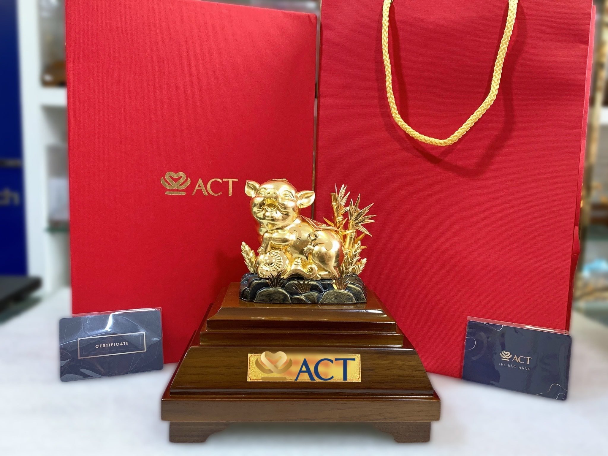 Tượng Heo Tài Lộc Dát Vàng 24k Biểu Tượng Phong Thủy May Mắn Và Tài Act Gold