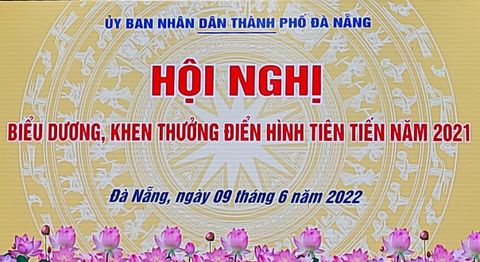 Công ty CP Dệt may 29/3 đón nhận cờ thi đua của UBND thành phố Đà Nẵng năm 2021