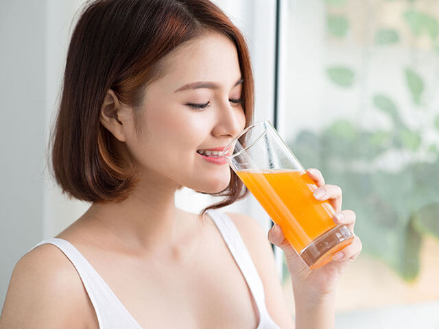 Nên uống tinh bột nghệ trước hay sau khi ăn? lúc nào tốt nhất?