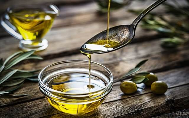 Dầu olive có chứa nhiều vitamin E