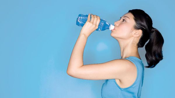 Hướng dẫn cách uống nước đúng cách khoa học nhất