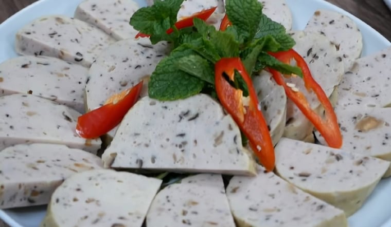 Ngán chả lụa heo hãy thử ngay cách làm chả lụa gà giòn dai cho ngày tết năm nay nhé