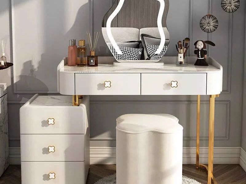 Top 10 Mẫu Bàn Trang Điểm Được Phái Đẹp Yêu Thích