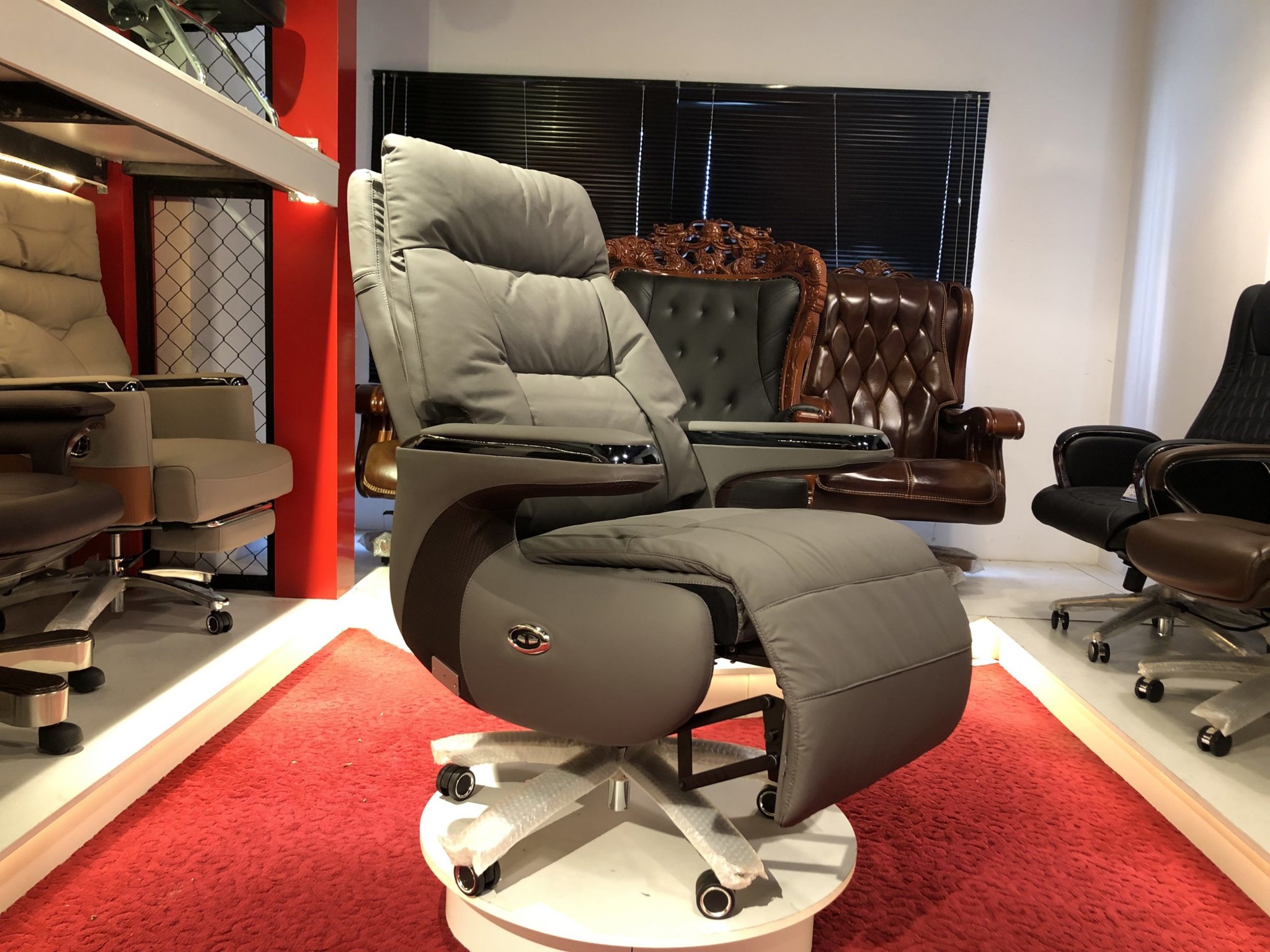 Lợi Ích Đặc Biệt Của Ghế Lãnh Đạo Chỉnh Điện