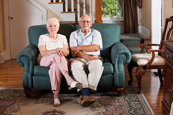 Top Mẫu Ghế Sofa Cho Người Già Được Yêu Thích