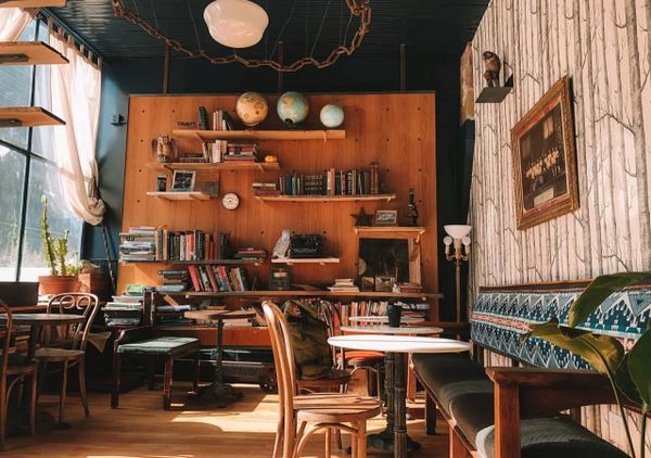 trang tri quan Café cổ điển