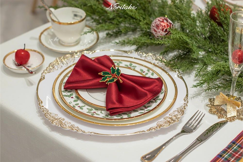 holly and berry gold