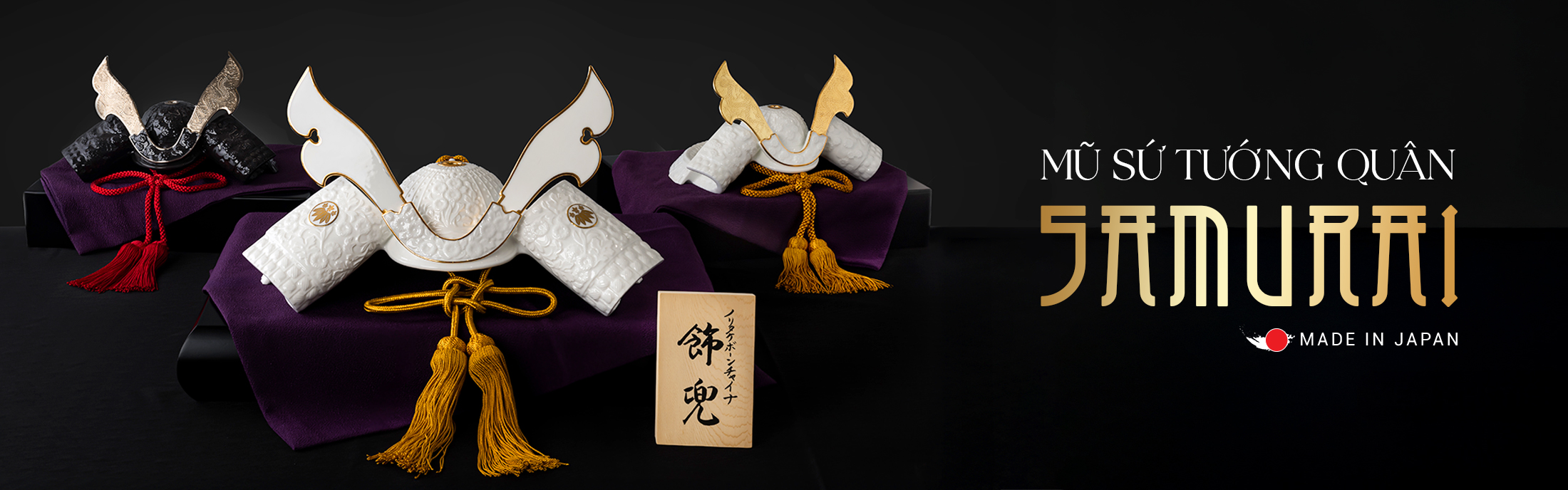 Bộ sưu tập mũ giáp