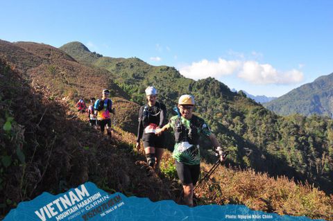 tại sao chạy trail nên dùng gậy