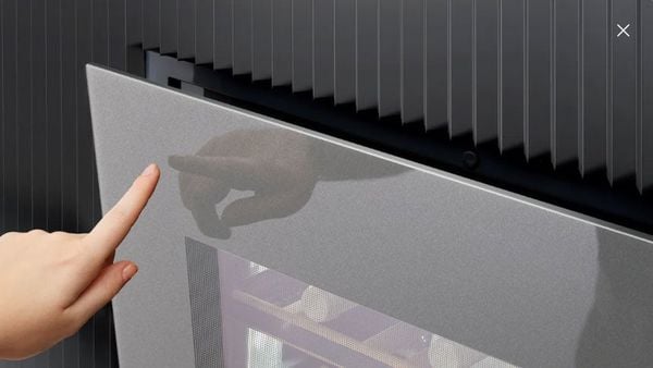 Cơ chế Push2open không tay cầm của tủ rượu Miele KWT 6322 UG-1