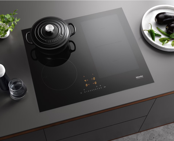 Bếp từ Miele KM 7464 FL có chức năng gộp vùng nấu mạnh mẽ