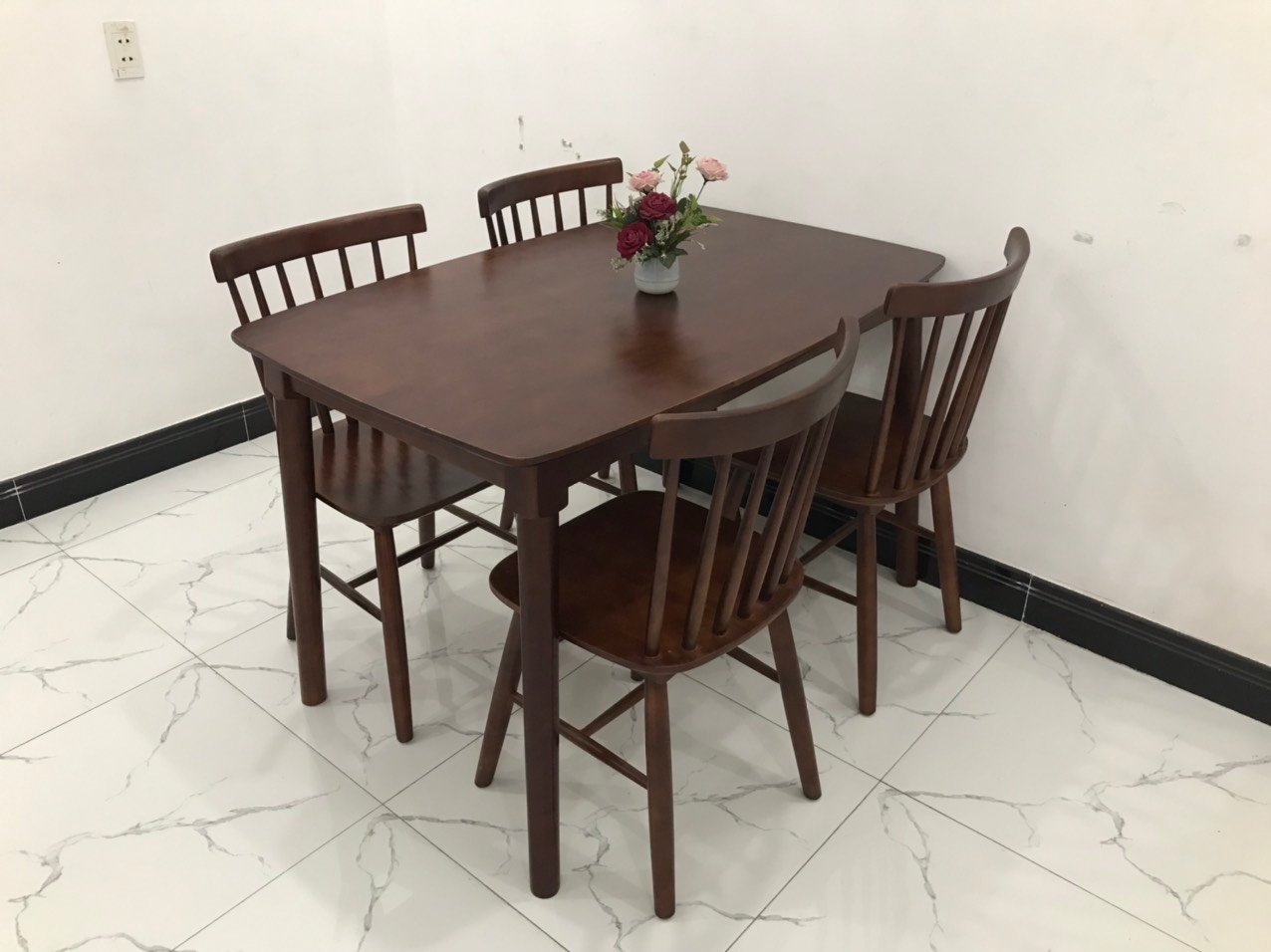 Bàn ăn 4 ghế | Bộ bàn ghế phòng bếp | Nội thất Linco Sài Gòn