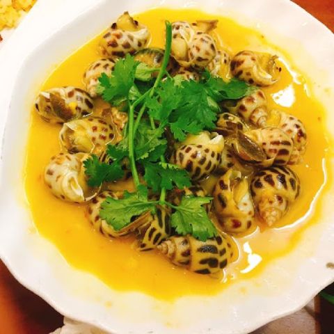 Ốc hương Quảng Ninh xào bơ tỏi thơm ngất ngây cho cả nhà tấm tắc