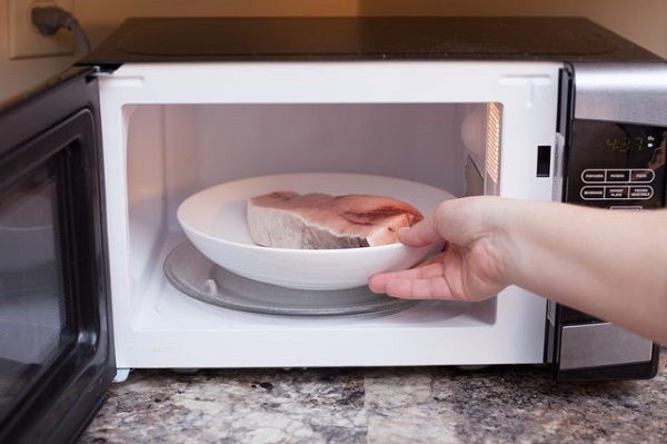 rã đông hải sản đông lạnh đúng cách