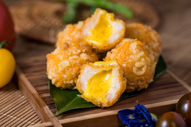 tôm thẻ chiên xù