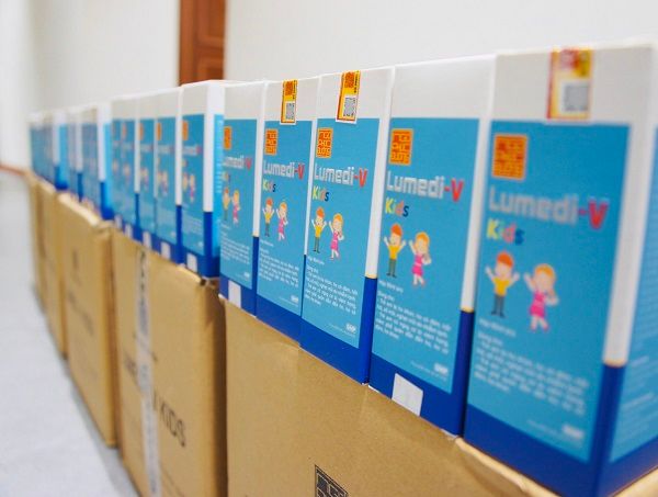 Ngũ Phúc Đường tặng 500 hộp quà đến trẻ em có hoàn cảnh khó khăn tại True Love