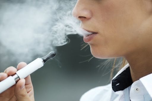 Bạn sẽ không còn phải lo về mùi thuốc khi hút vape