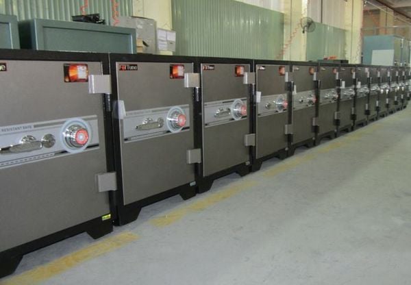 Nên mua két sắt Hòa Phát hay Việt Tiệp