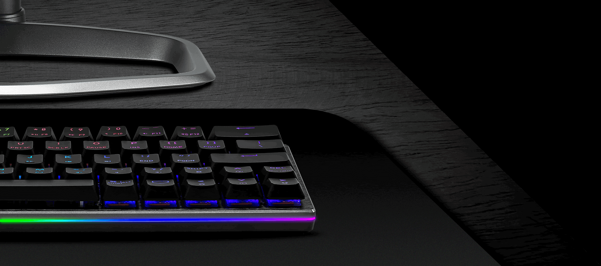 Giới thiệu Bàn phím Cooler Master SK622 White (Bluetooth/Wireless/USB/RGB/Red sw)