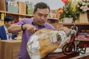 JAMÓN, GIĂM-BÔNG hay là đùi heo muối Iberico