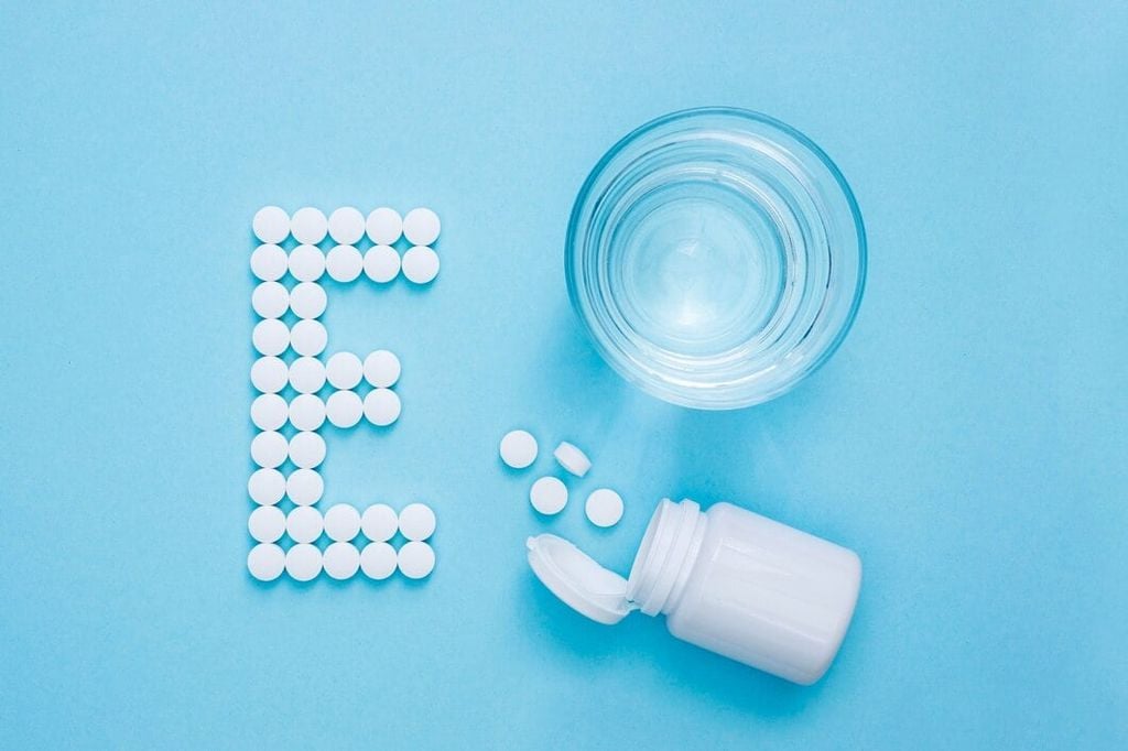 Top 6+ loại vitamin và khoáng chất cần thiết cho mái tóc chắc khỏe
