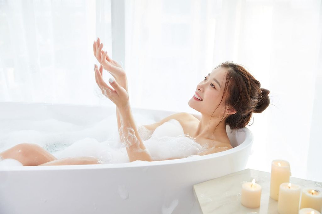 Sữa tắm sáng da: Top sản phẩm và cách dùng đúng cách