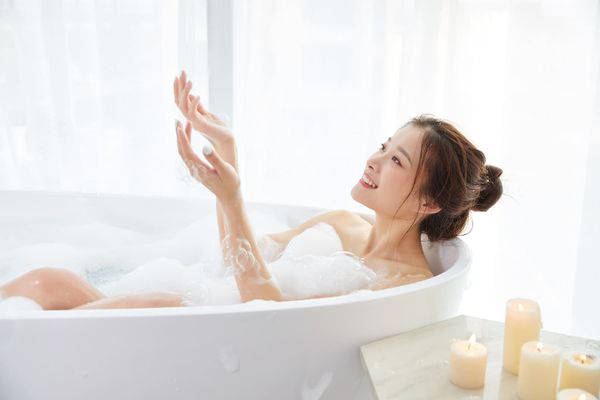Sữa tắm sáng da: Top sản phẩm và cách dùng đúng cách