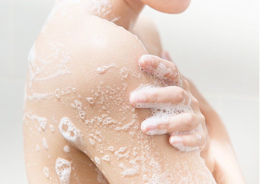 Sữa tắm trắng da có hiệu quả sau 1 tuần? Sự thật đằng sau lời quảng cáo