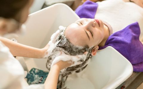 Dầu gội gừng có thực sự giúp giảm rụng tóc?