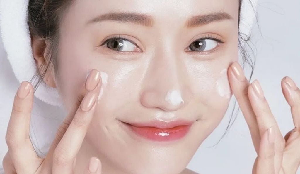 Da sạm màu phải làm sao? Cách dưỡng trắng hiệu quả