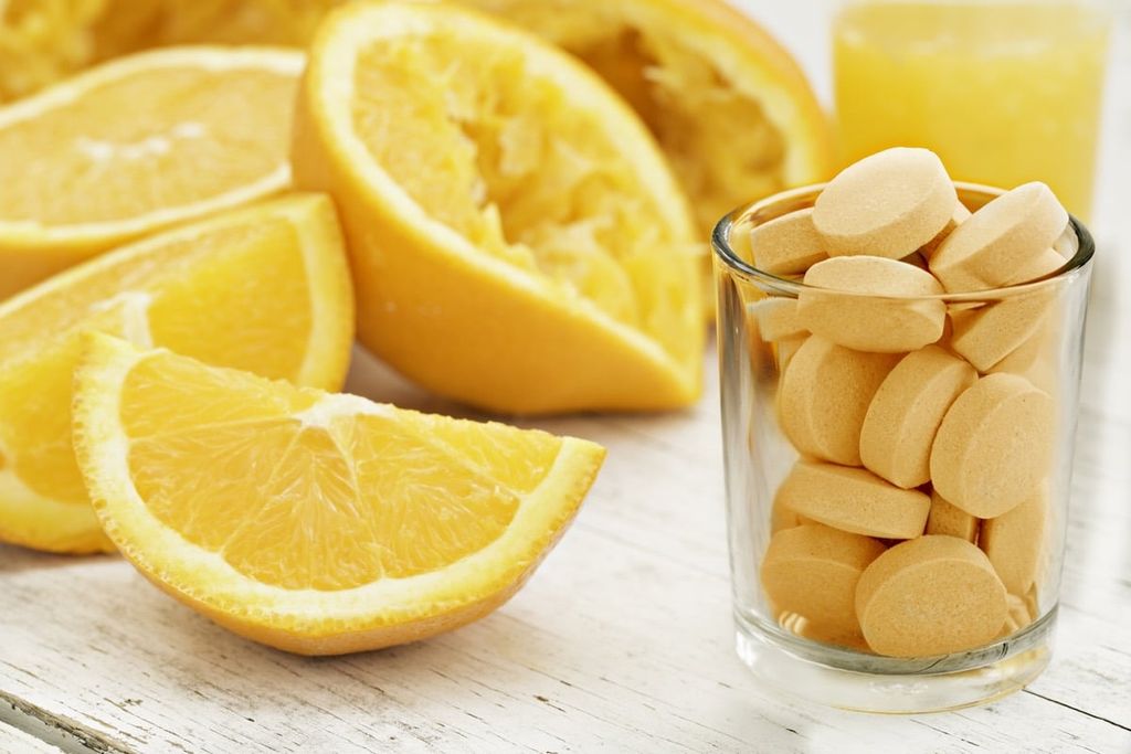 Uống collagen và vitamin C cùng lúc được không?