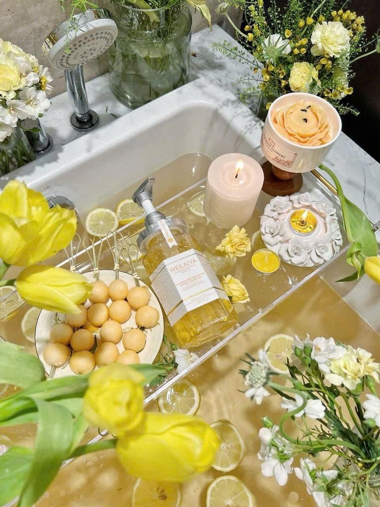 Sữa tắm hoa cúc Calendula Weilaiya hương nước hoa