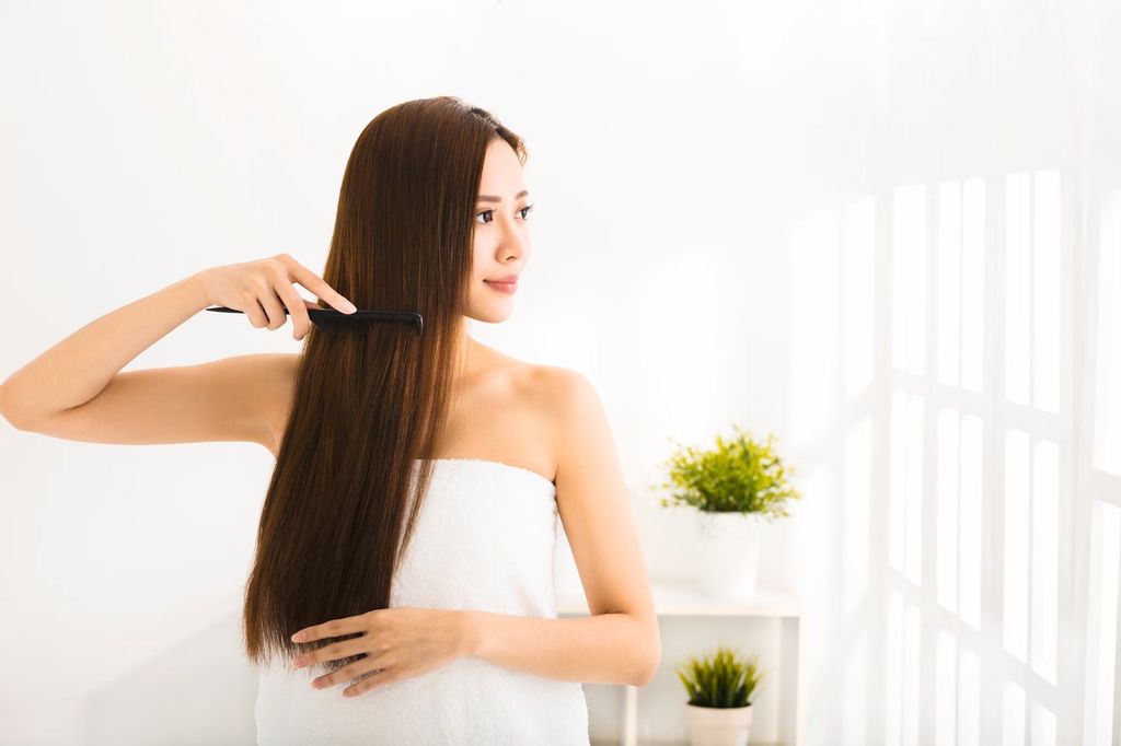 Chi tiết cách sử dụng và bảo quản nước gừng tươi cho tóc