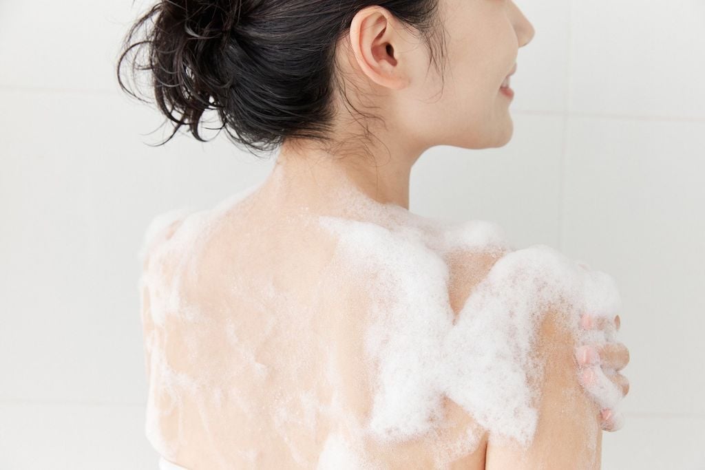 mua sữa tắm trắng da loại nào tốt