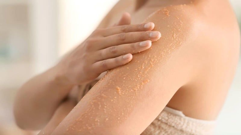 tẩy da chết đều đặn cho da