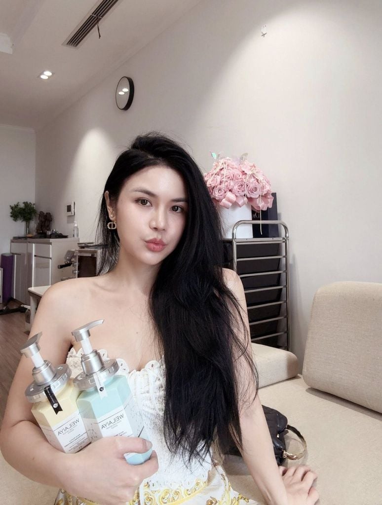 Tóc hư tổn do uốn nhuộm nên dùng dầu gội nào?