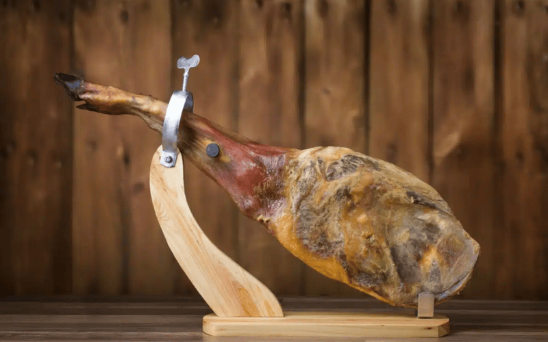 Bảo Quản Đùi Heo Muối Iberico Nguyên Xương Và Không Xương Như Thế Nào?