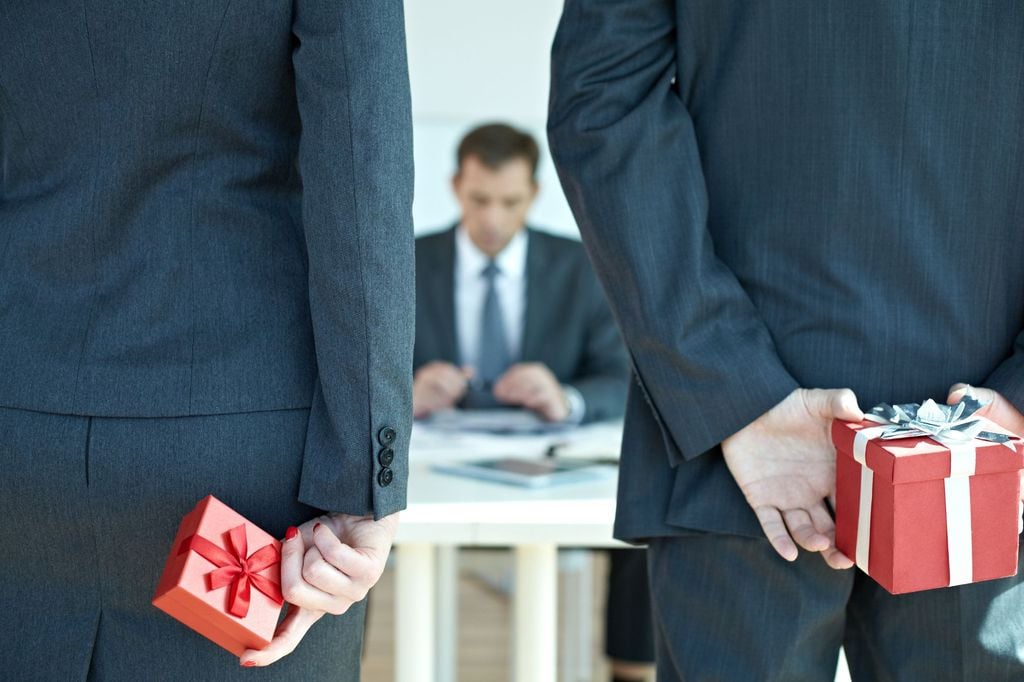 Khảo sát tâm lý để mua quà Tết cho sếp ưng ý