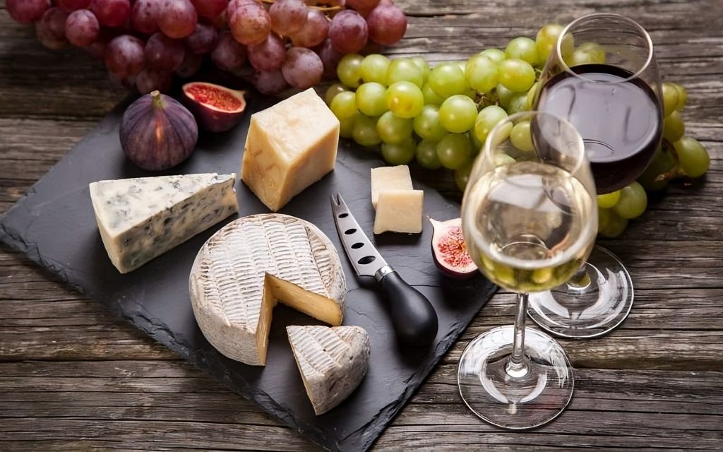 Một số mẹo phát hiện rượu vang giả mà bạn cần biết