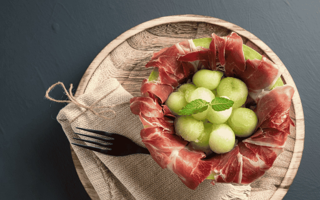 Đùi heo muối kết hợp với những loại trái cây nào tạo nên hương vị đỉnh cao