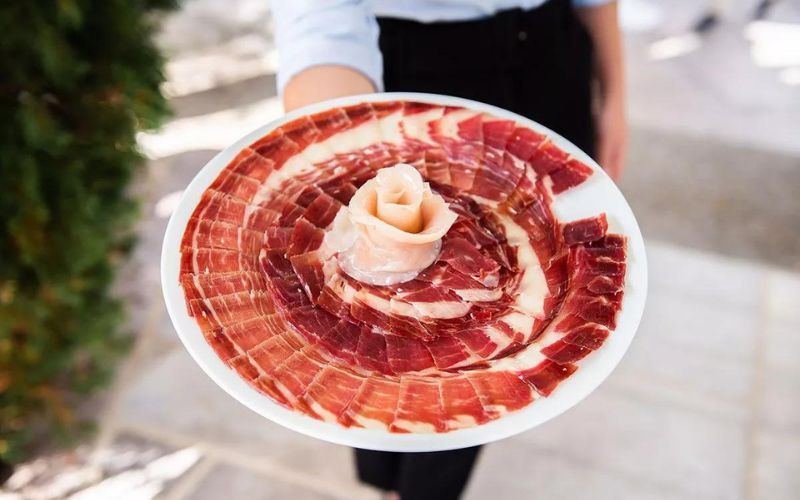 Biếu Sếp 30/4 - 1/5 Đẳng Cấp Bằng Đùi Heo Muối