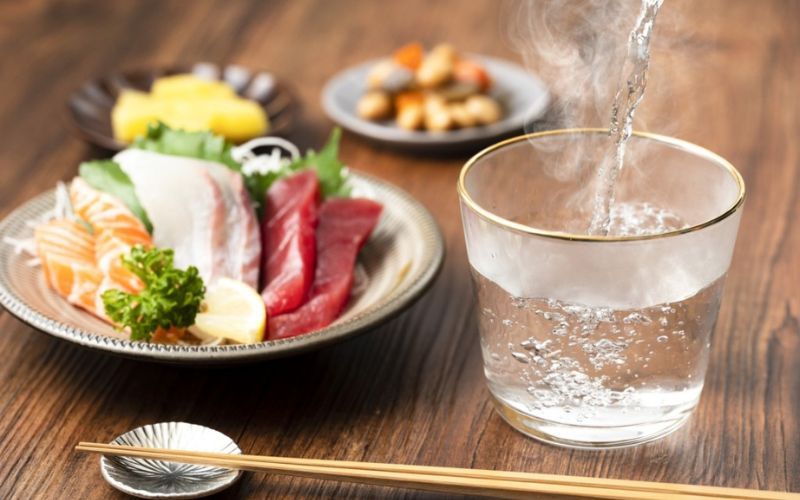 Khám phá 5 cách uống rượu Shochu Nhật cực ngon