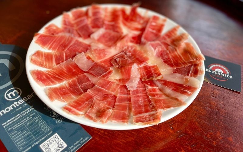 Doanh Nghiệp Mạnh: El Flamico tiên phong phân phối đùi heo muối iberico và thực phẩm Tây Ban Nha tại Việt Nam