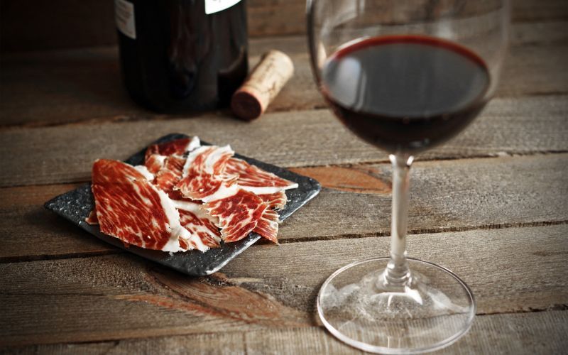 Top các sản phẩm lý tưởng kết hợp cùng với đùi heo muối iberico