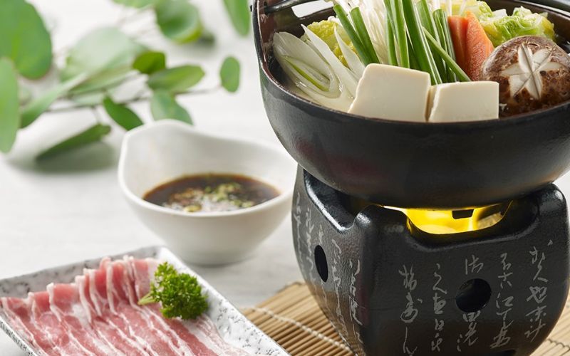 Lẩu Iberico món ăn đậm đà cho ngày mưa rả rích Sài Gòn