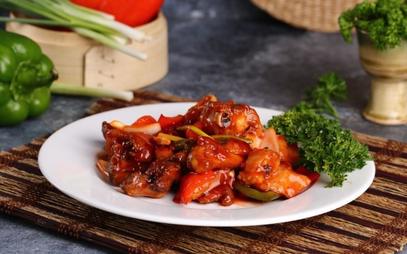 Cơm nhà hết ý cùng món sườn chua ngọt iberico